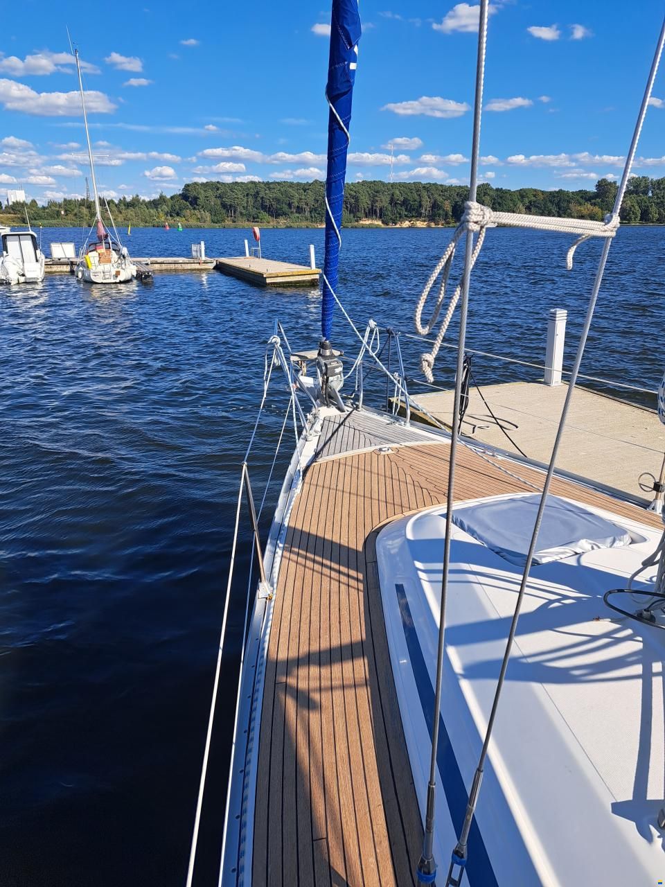 Bavaria 37