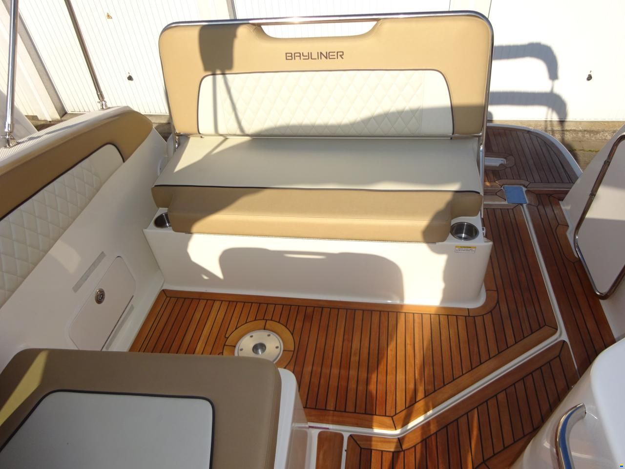 Bayliner Ciera 8