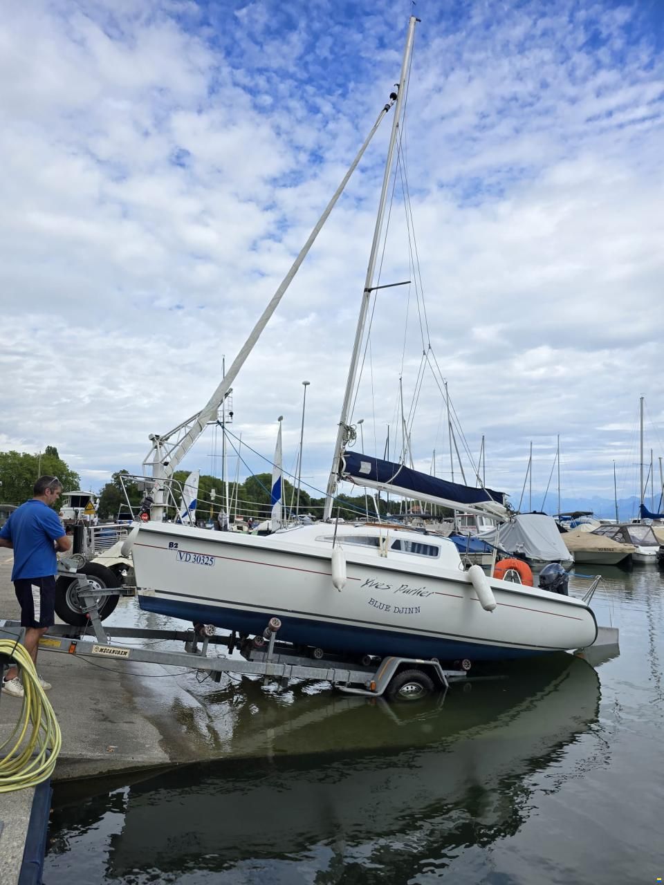 B2 Marine BLUE DJINN