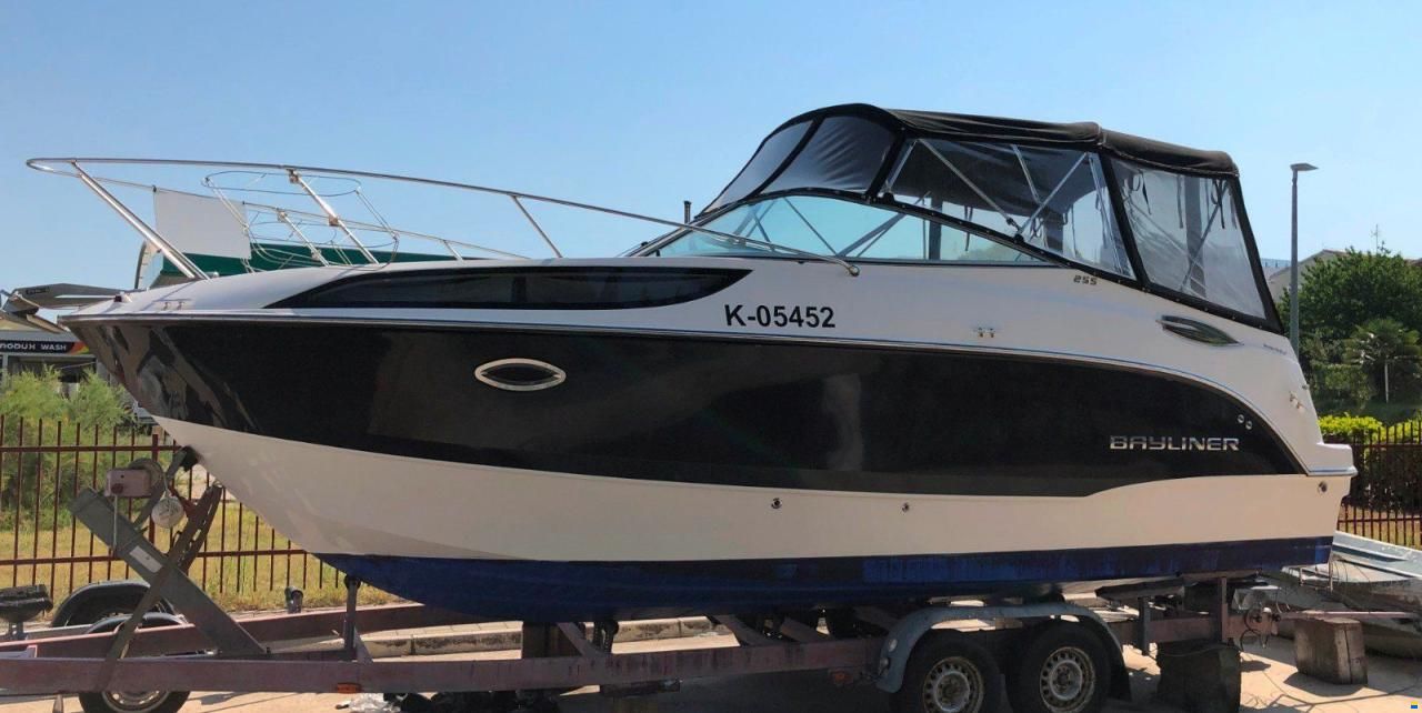 Bayliner 255 CU - BJ. 2012