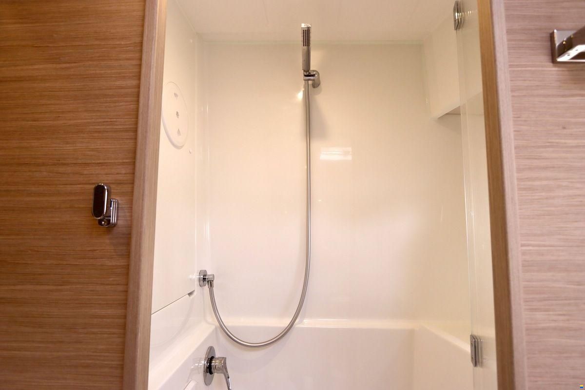 Lagoon 42 Full specs