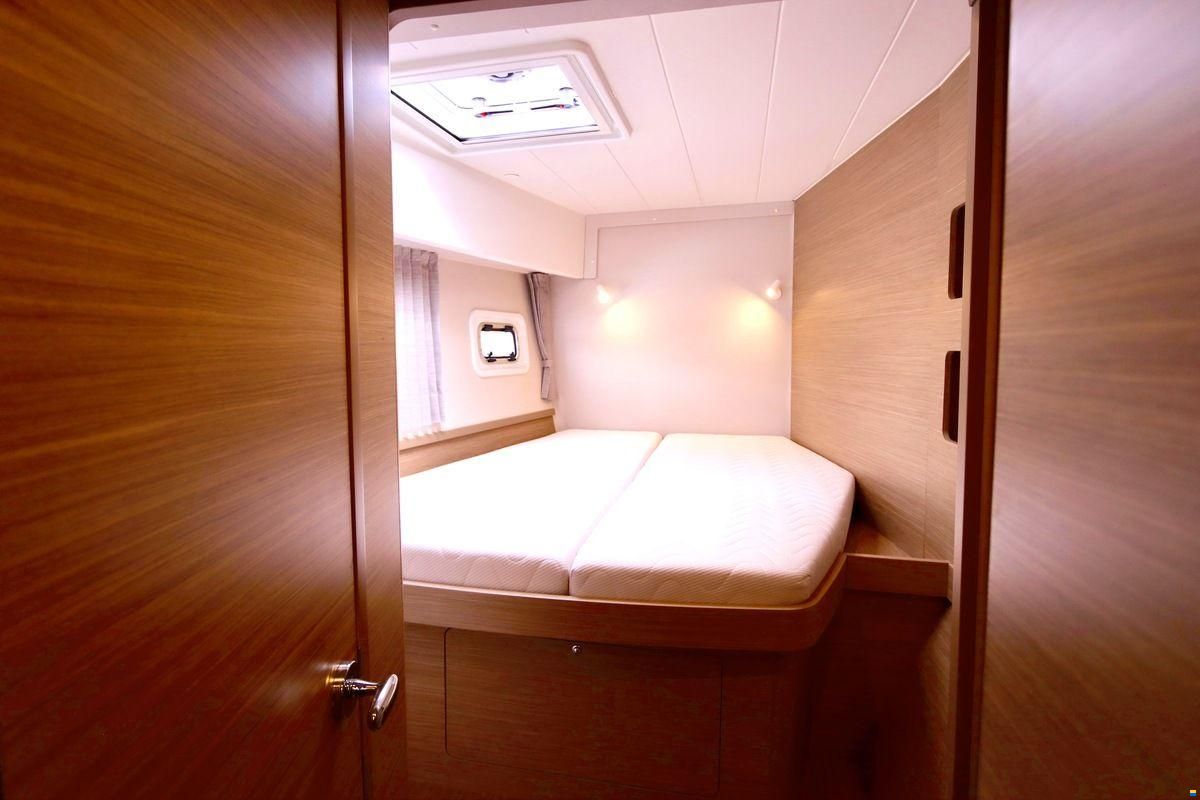 Lagoon 42 Full specs