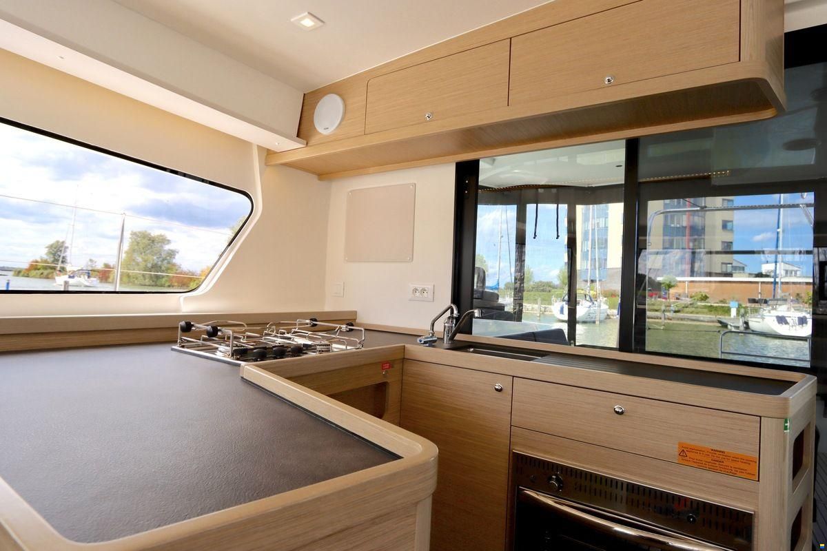 Lagoon 42 Full specs