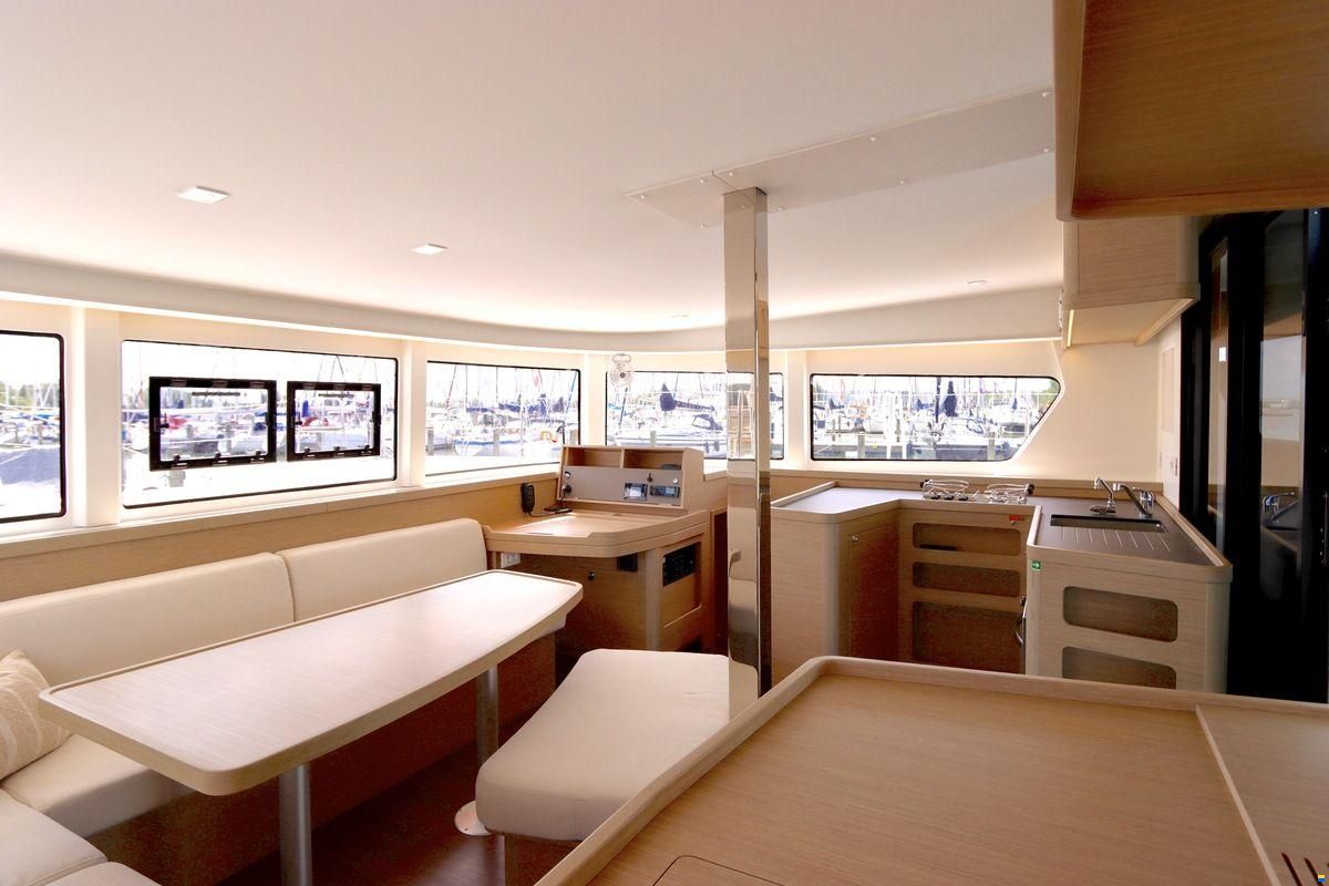 Lagoon 42 Full specs