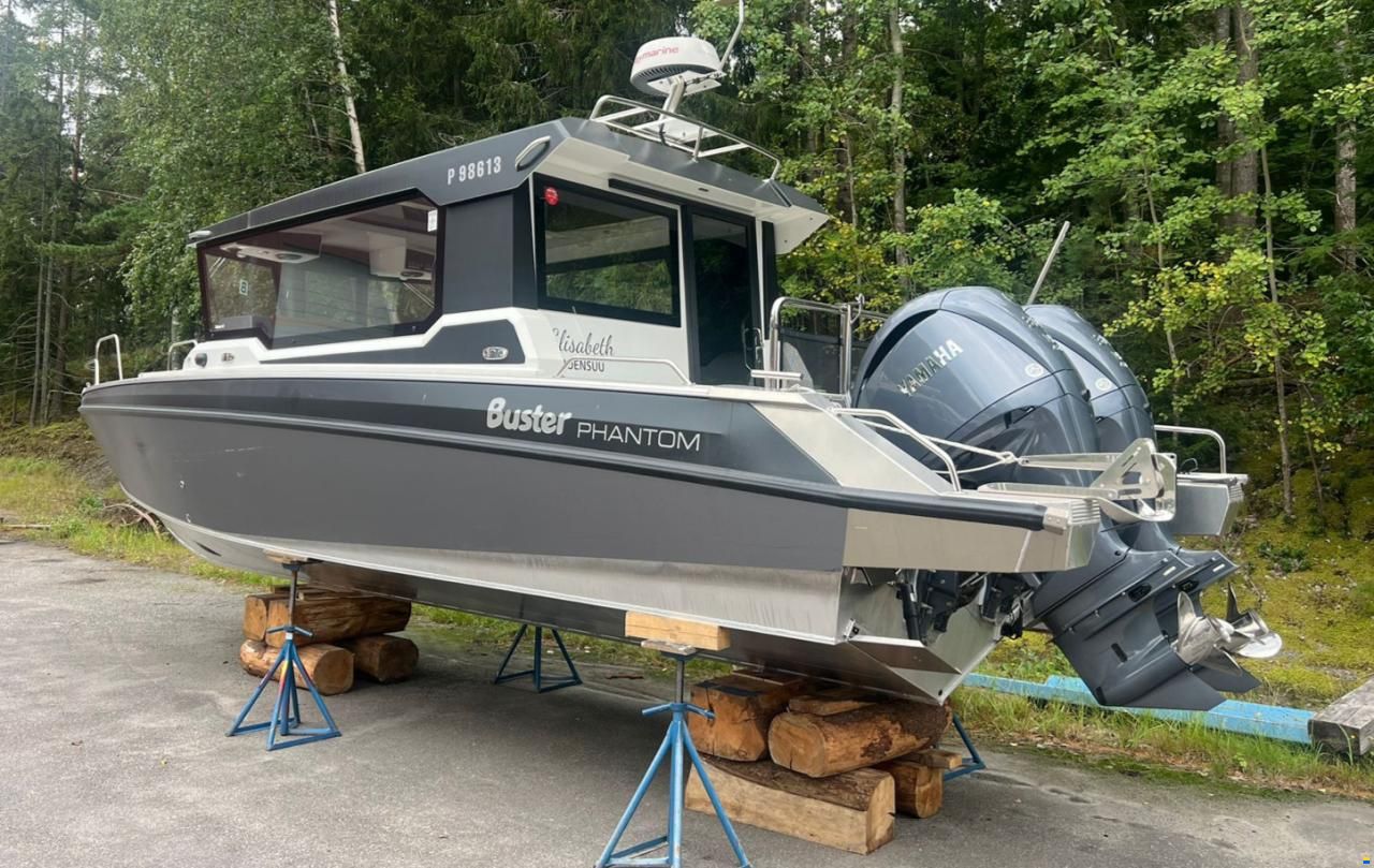 Buster Phantom Cabin