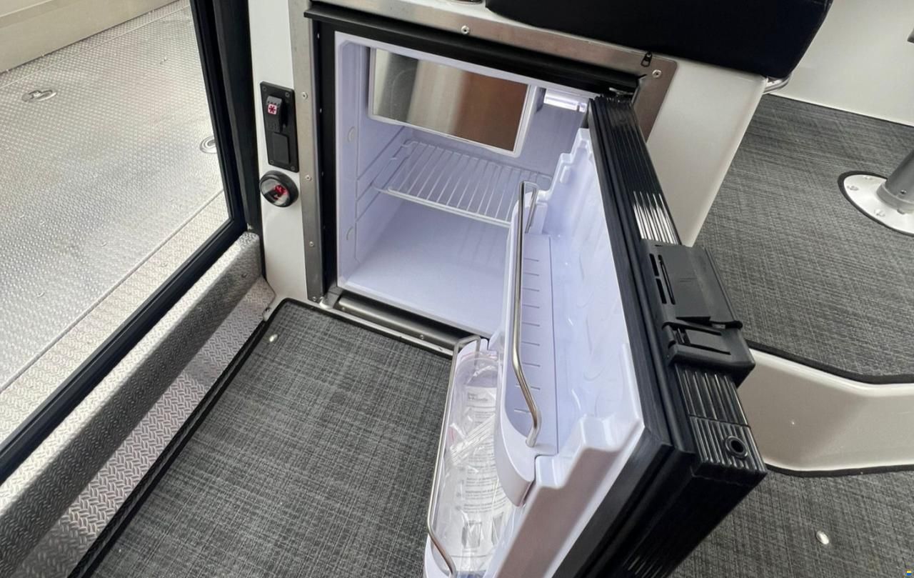 Buster Phantom Cabin