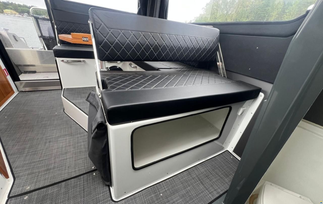 Buster Phantom Cabin