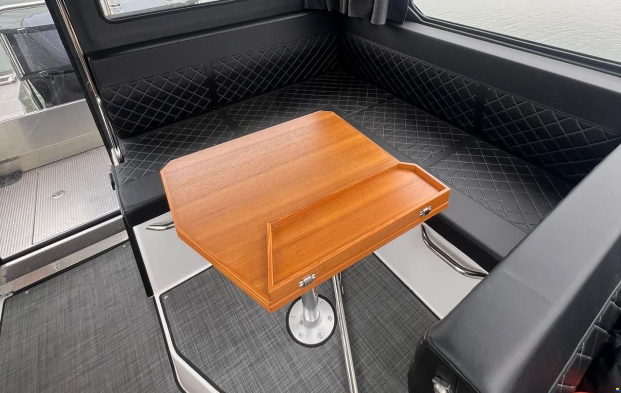 Buster Phantom Cabin