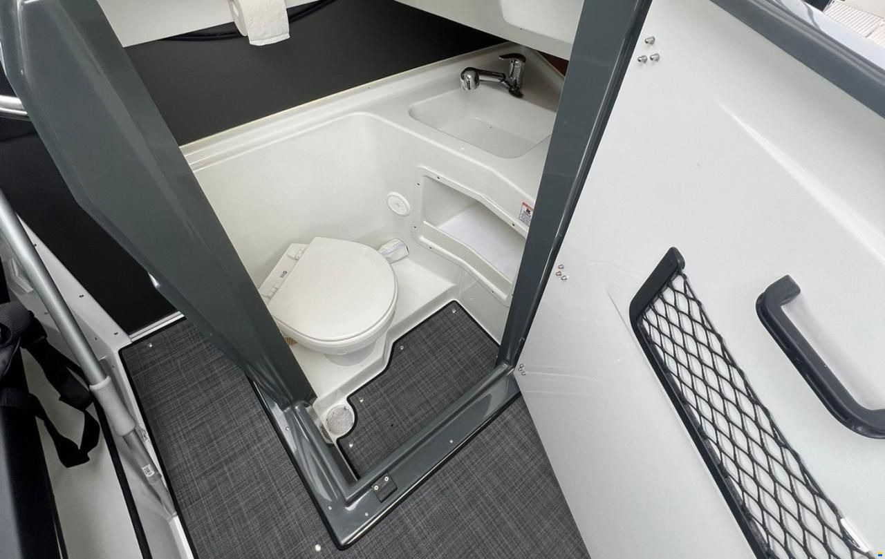 Buster Phantom Cabin