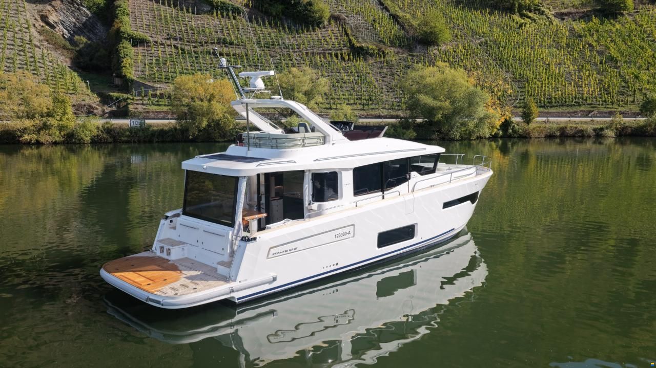 Nimbus 495 Flybridge