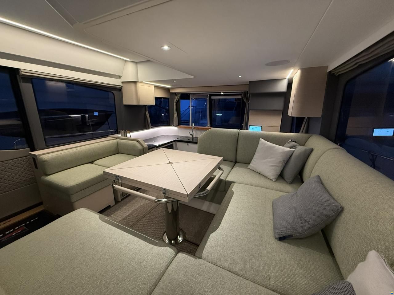 Nimbus 495 Flybridge