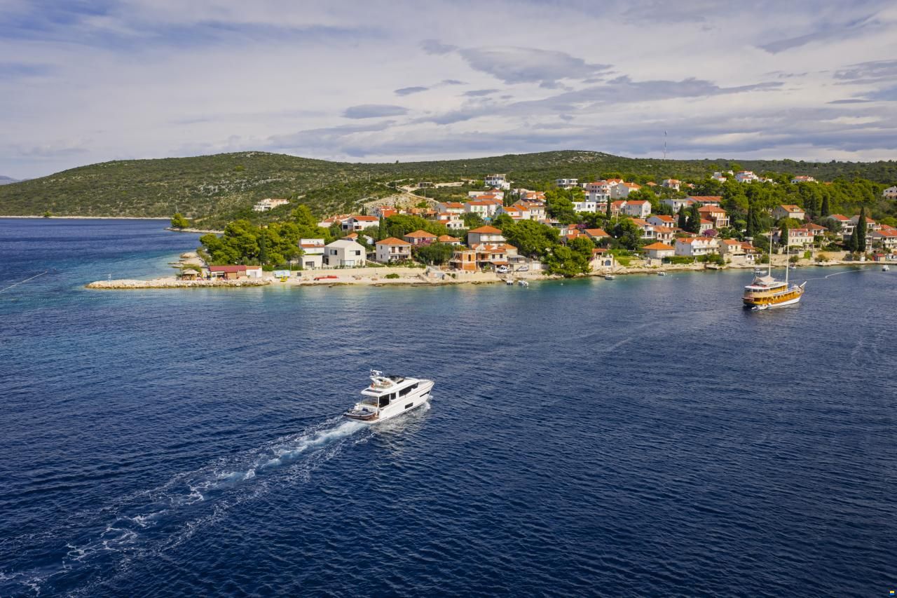 Nimbus 495 Flybridge