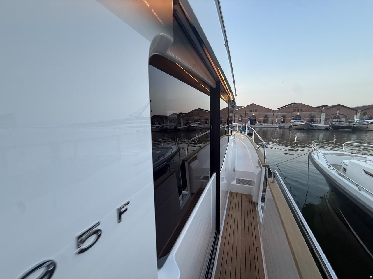 Nimbus 495 Flybridge