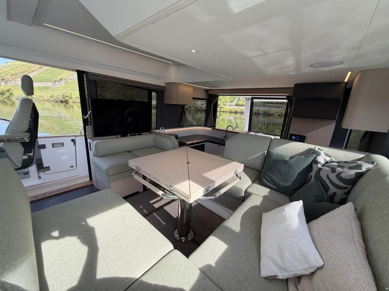 Nimbus 495 Flybridge