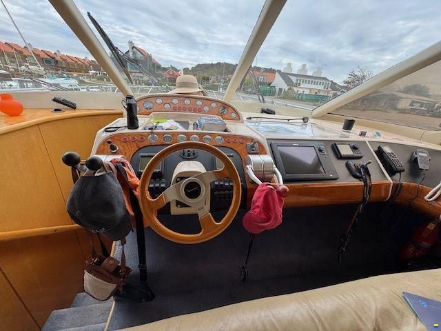 Fairline Squadron 62.  BYTTE
