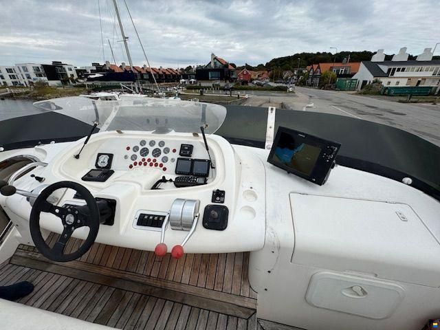 Fairline Squadron 62.  BYTTE