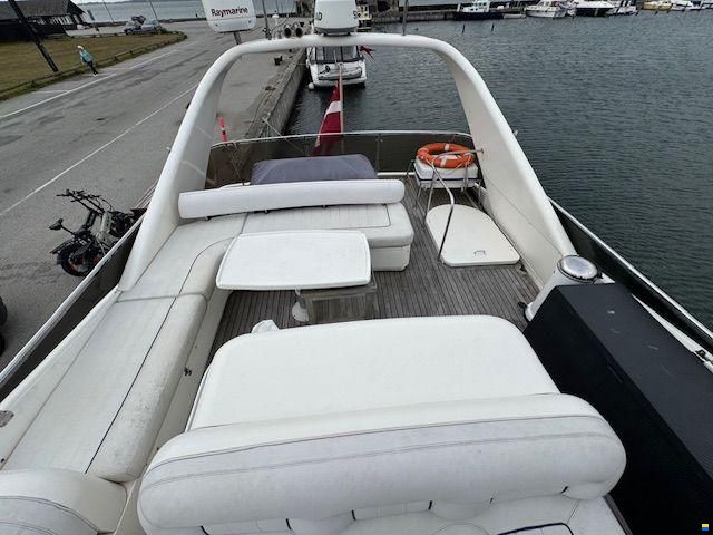 Fairline Squadron 62.  BYTTE