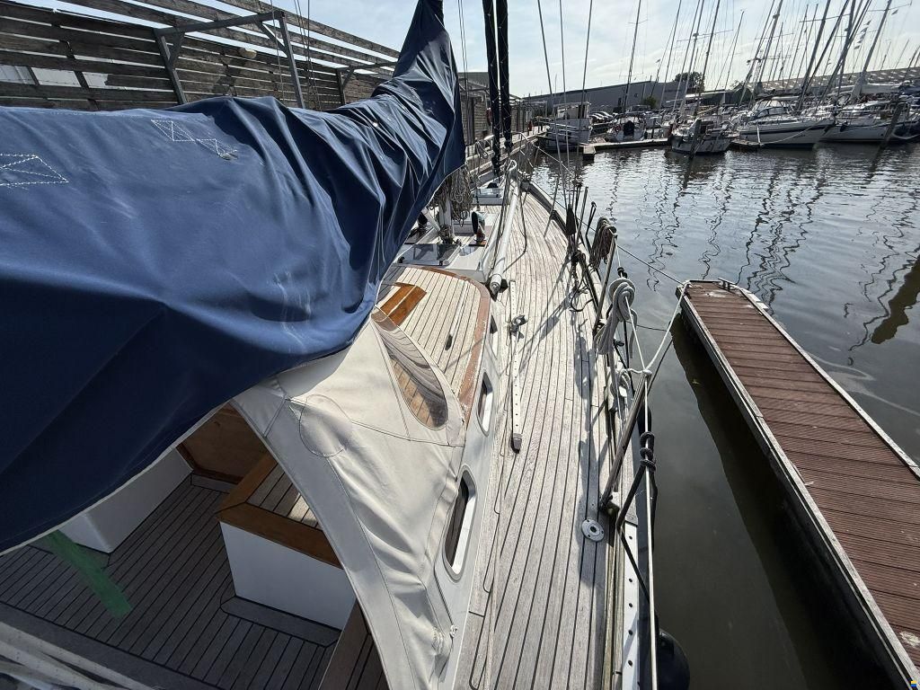 Hutting Yachts 40