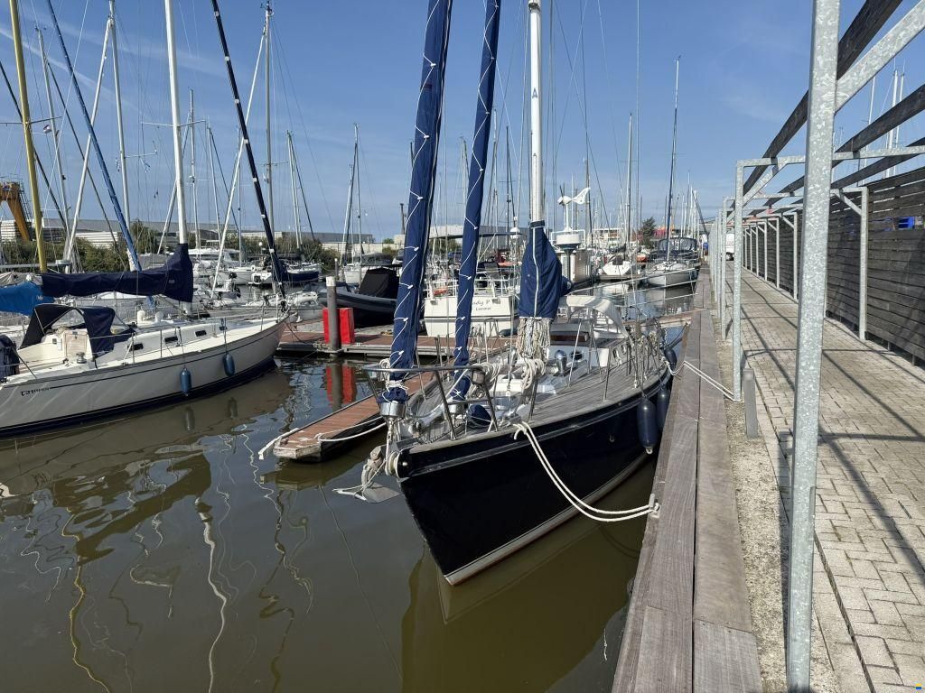 Hutting Yachts 40