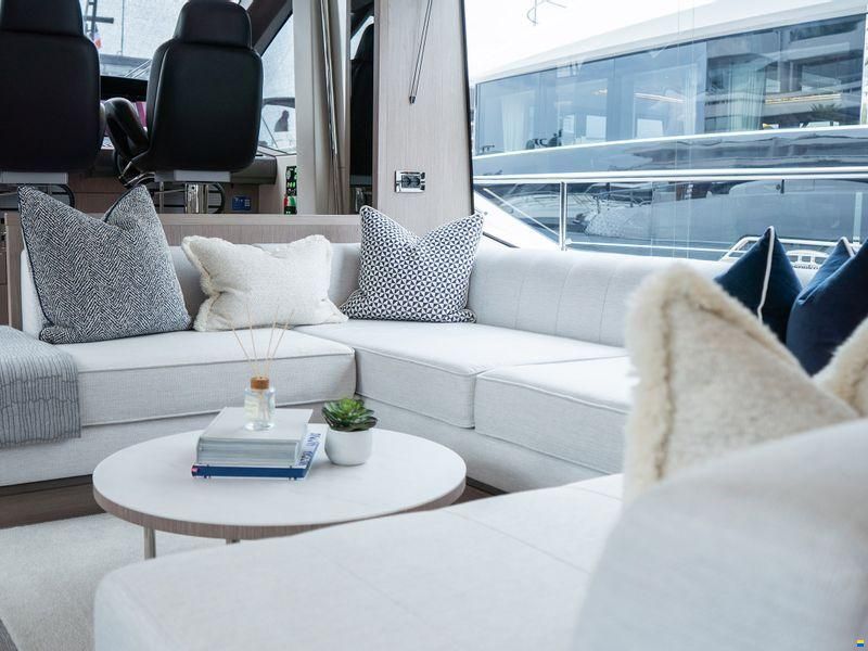 Sunseeker 76 Yacht