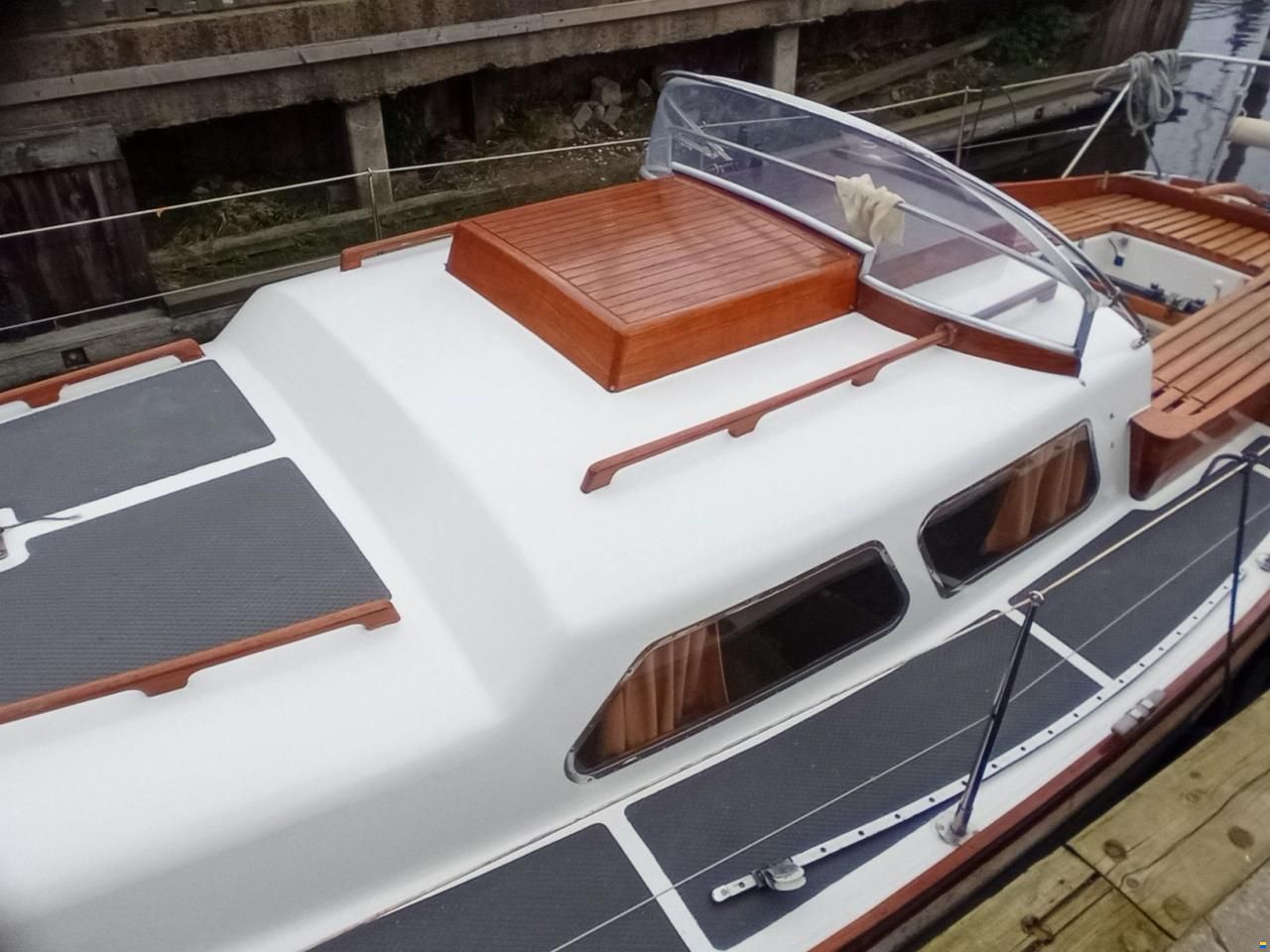 Delphin 66