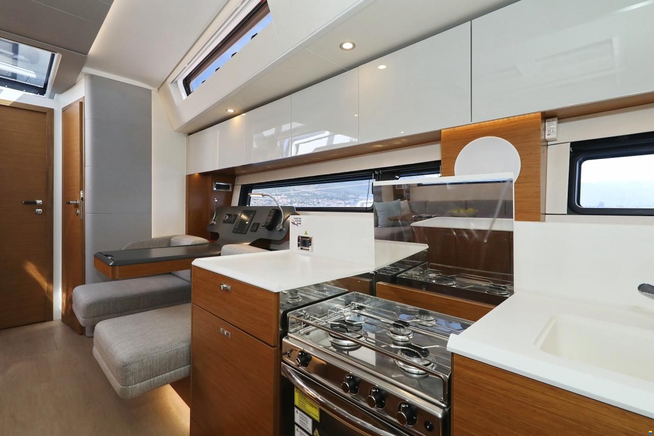 Hanse 590