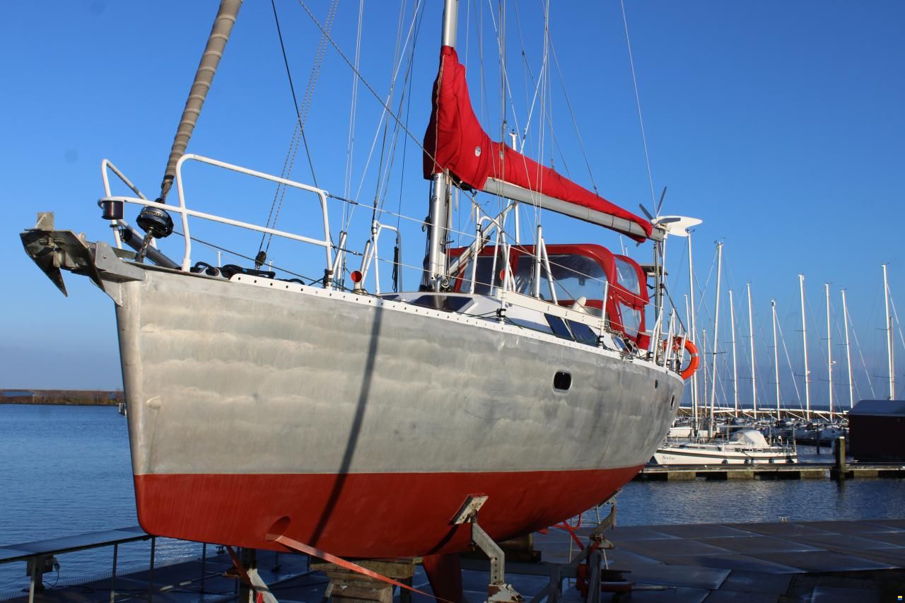Atlantis 37.5