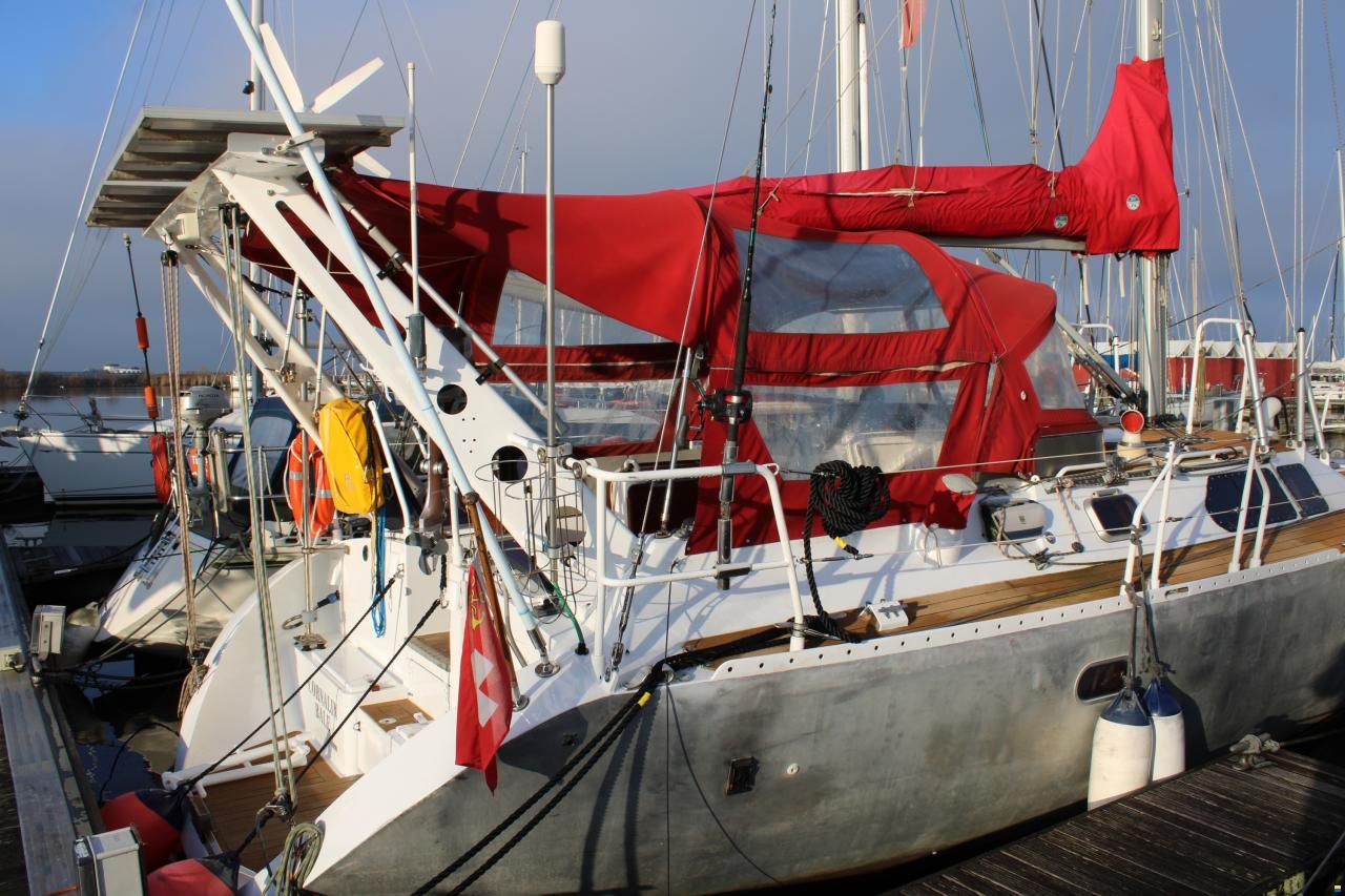Atlantis 37.5