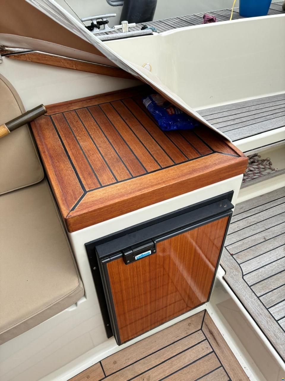 Interboat 25