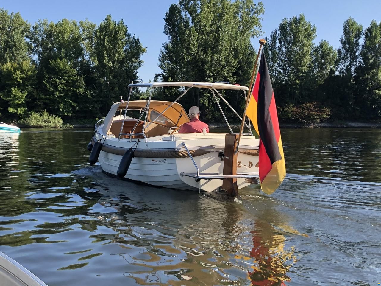Interboat 25