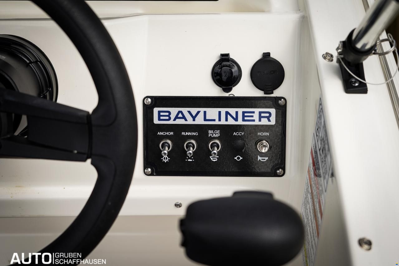 Bayliner M15