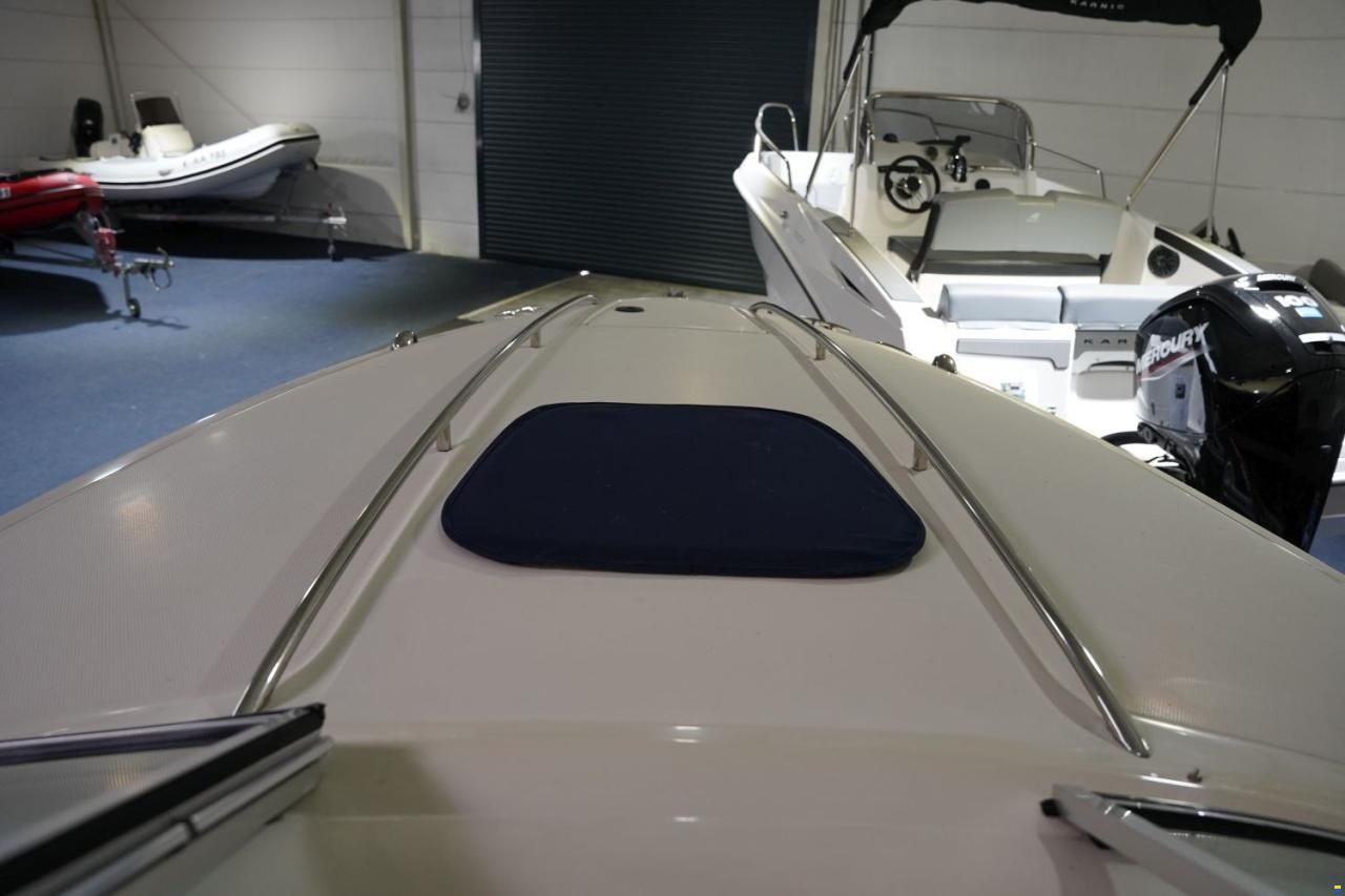 Sea Ray 240 OVE