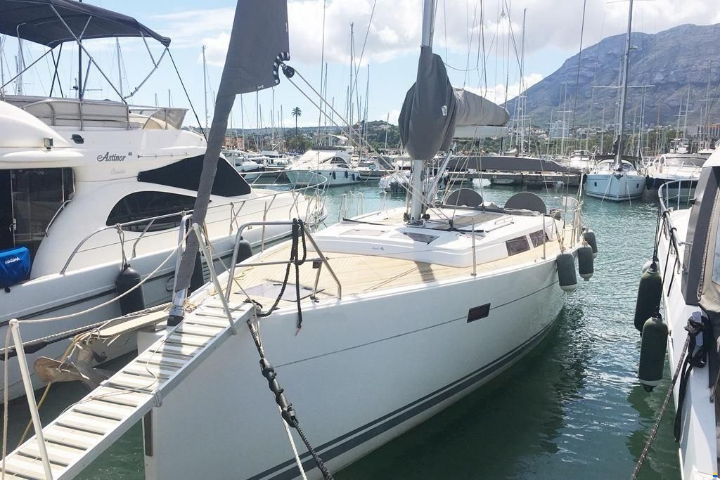 Hanse 445