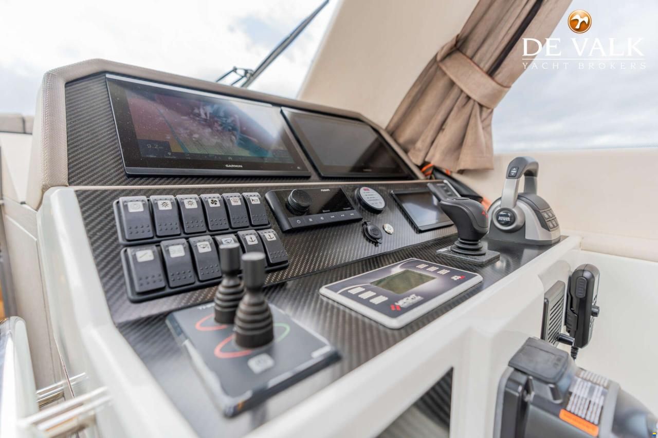 Maxima 37