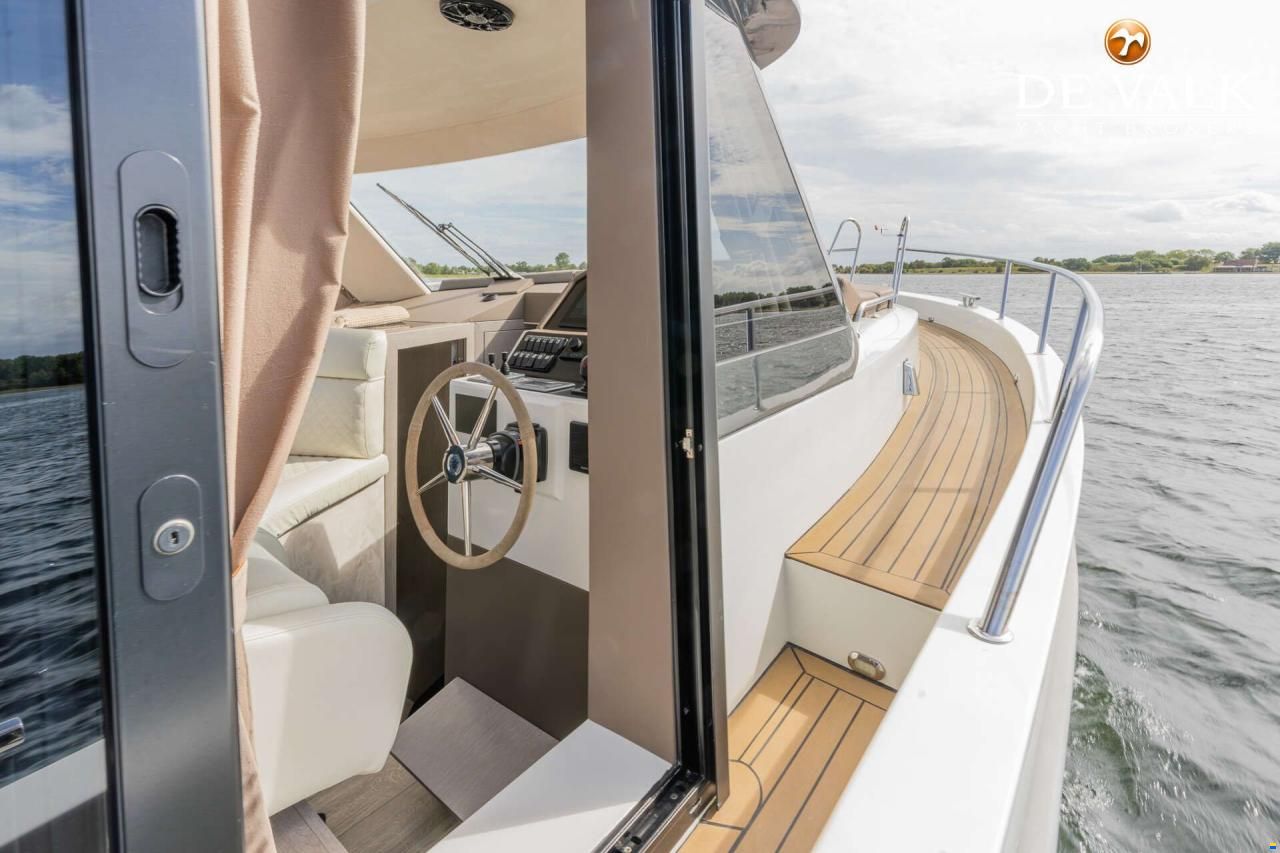 Maxima 37