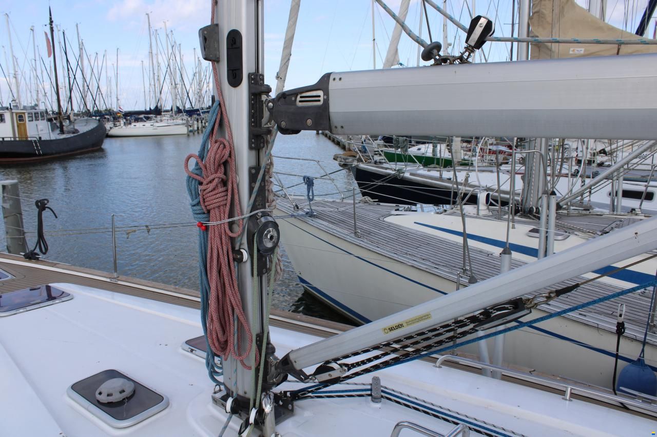 Bavaria 44