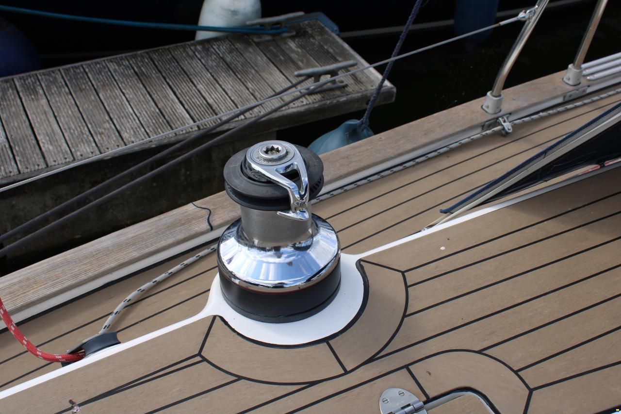 Bavaria 44