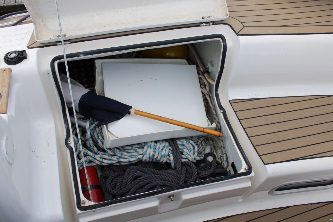 Bavaria 44