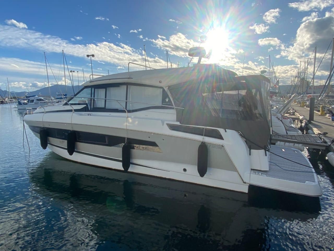 Jeanneau NC 37 2019