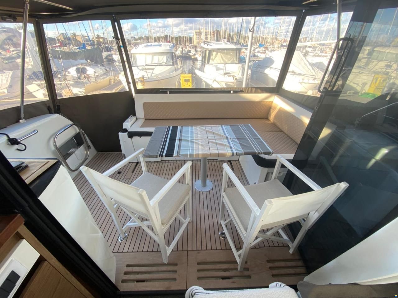 Jeanneau NC 37 2019