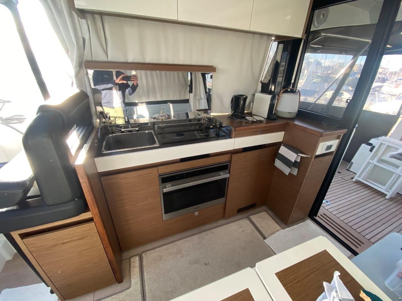 Jeanneau NC 37 2019