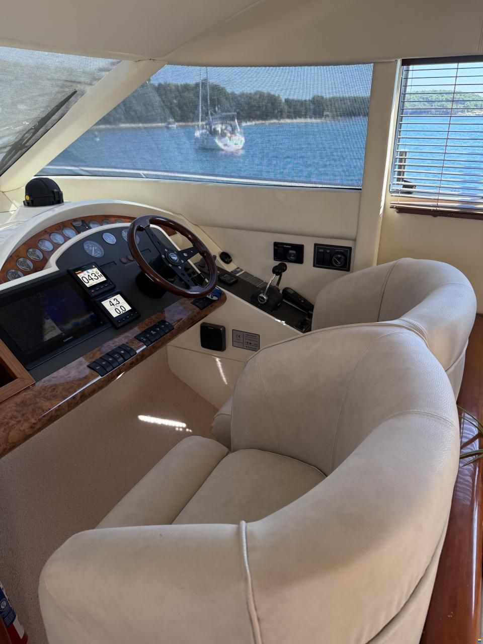 Fairline Squadron 55