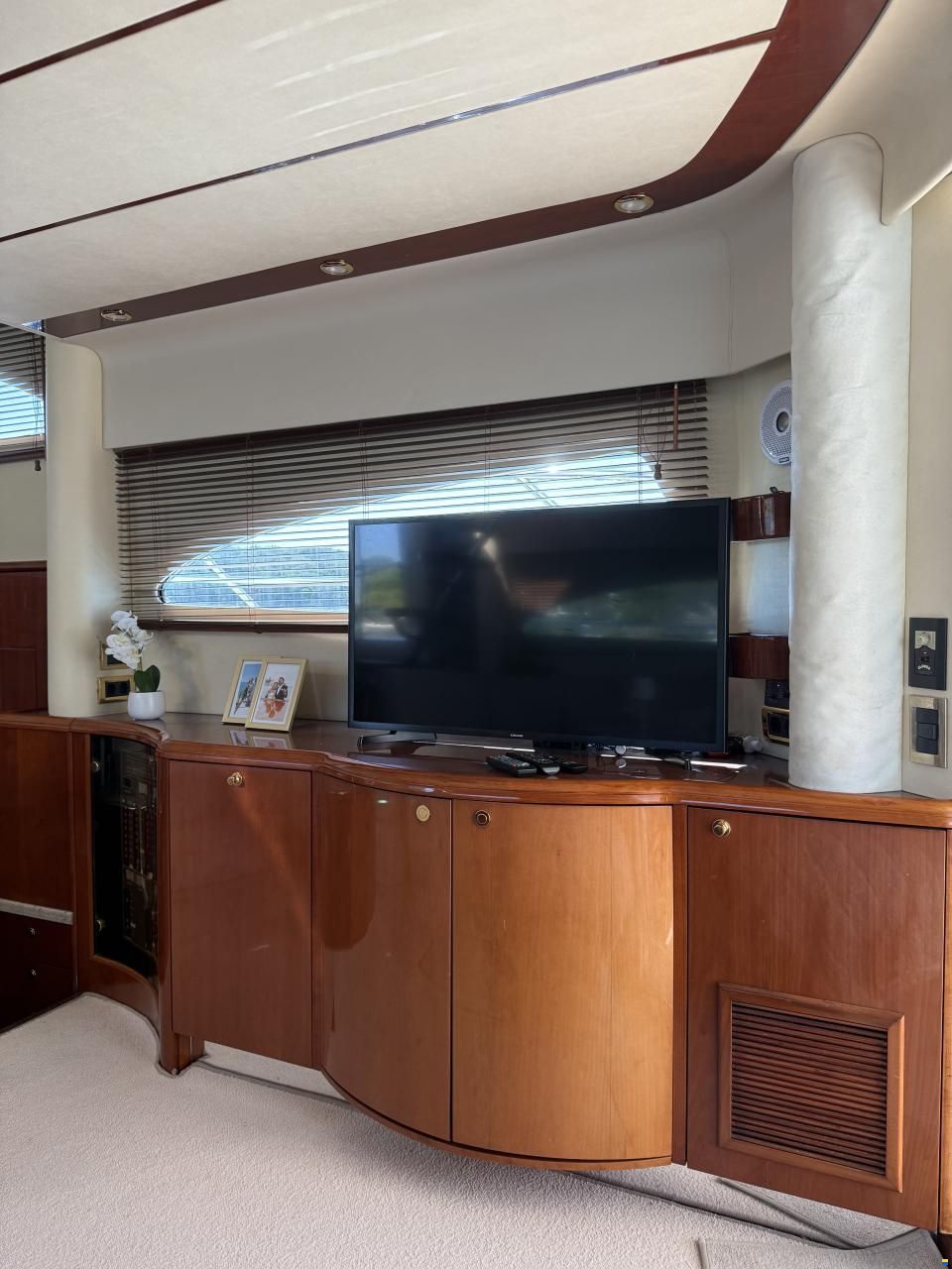 Fairline Squadron 55