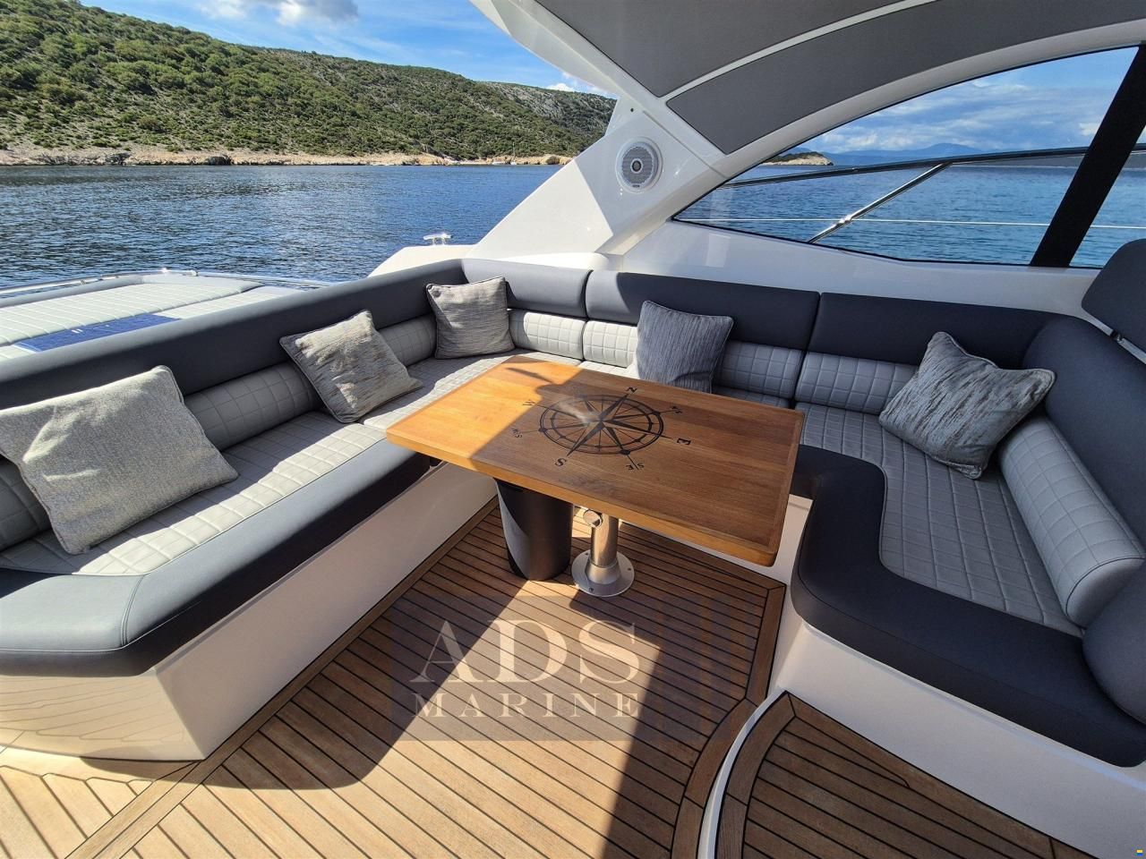Sunseeker San Remo 485