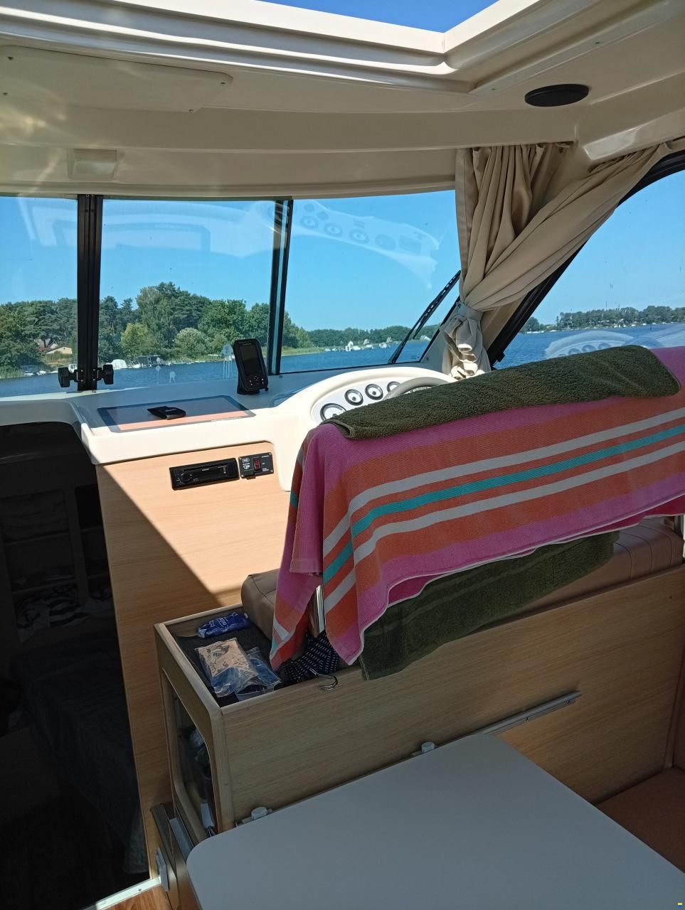 Nicols Yacht Nicols Sedan Primo