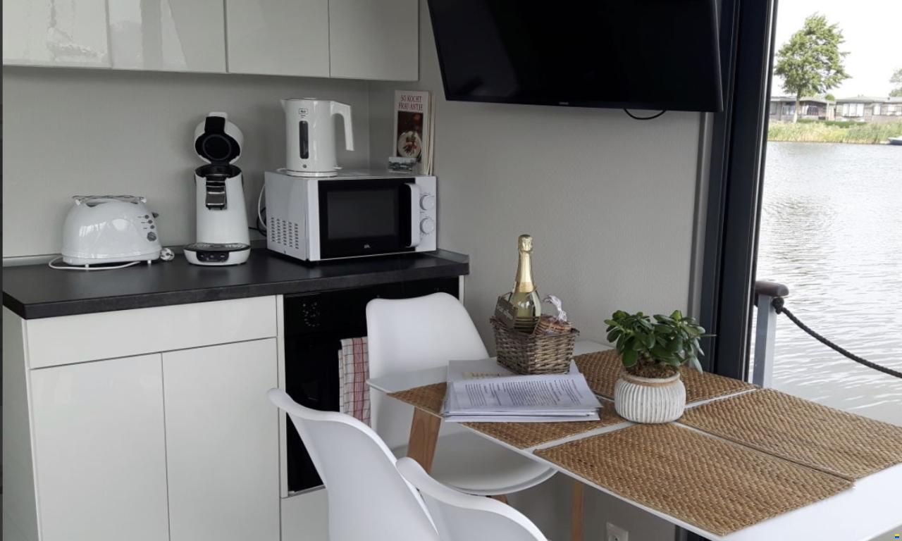 Hausboot Posejdon von der Activ Yachts