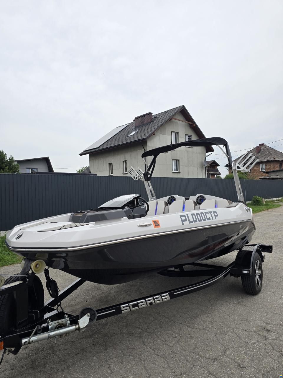 Scarab 165