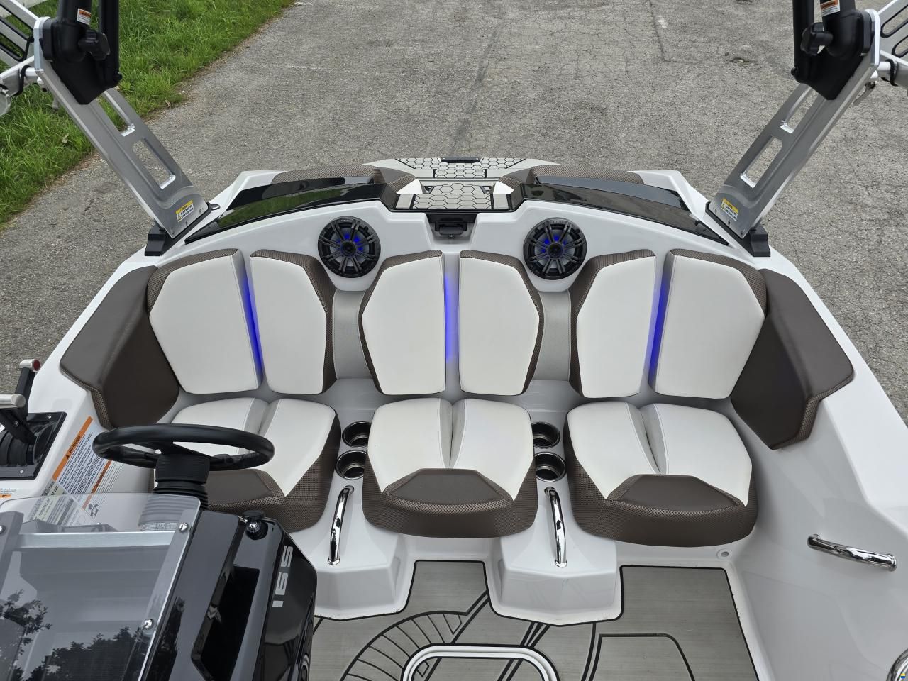 Scarab 165