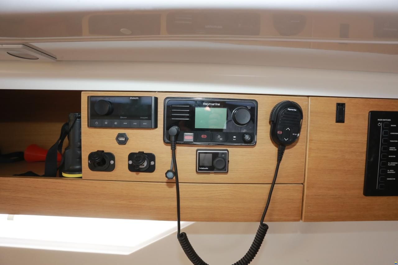 Elan E6