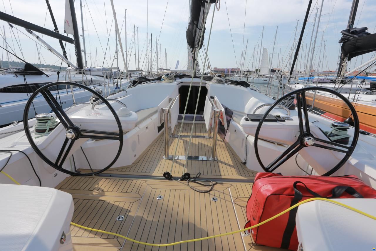 Elan E6